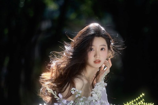 原来她早已结婚丈夫是国家一级演员如今定居上海被家人宠成宝
