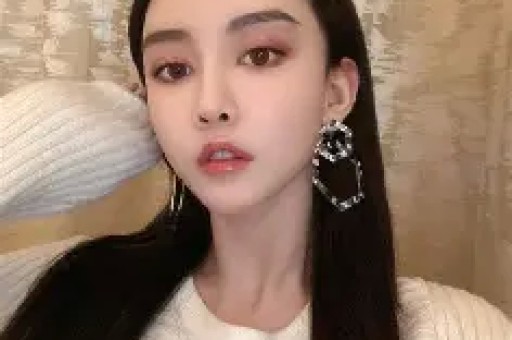 娱乐圈大瓜连环炸：黑眼圈男星疑隐瞒二胎冷巴豪车代言照常走花路