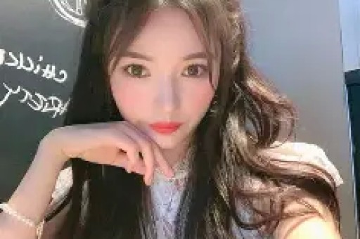 39岁范冰冰参加婚礼被曝光！素面朝天无明星架子网友：挺白挺胖